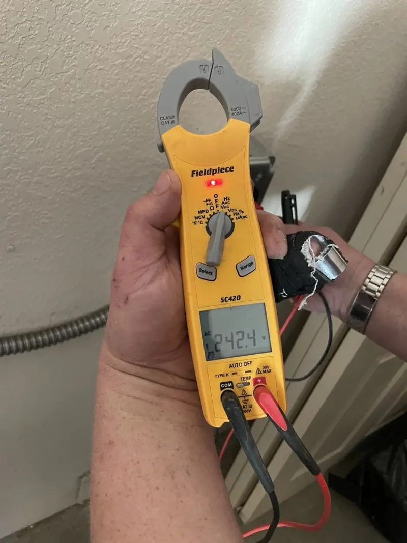 Voltage testing with clamp meter during Aluminum Wiring Replacement in Mountainside